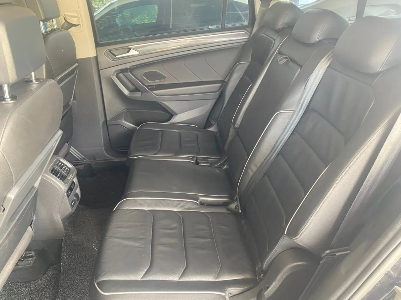 
Volkswagen Tiguan Allspace full									
