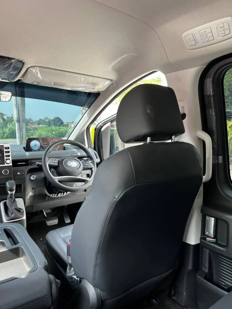 
Hyundai Staria Plus full									