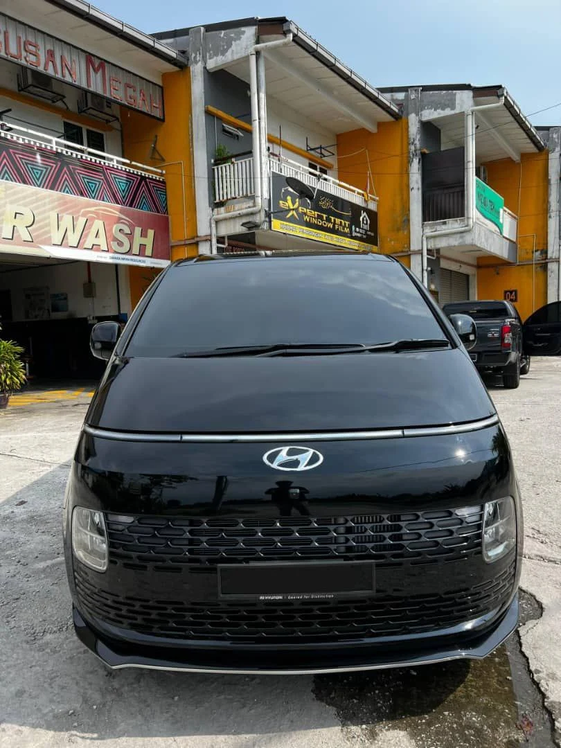 Hyundai Staria Plus