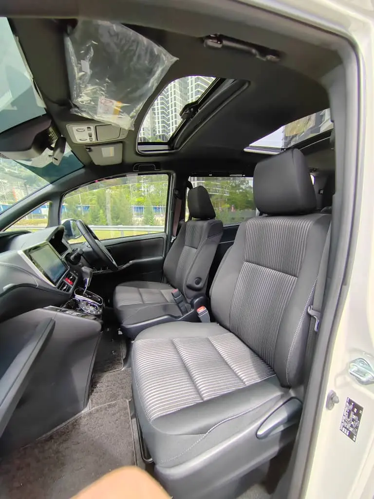 
Toyota Voxy/Noah (Mini Vellfire) full									