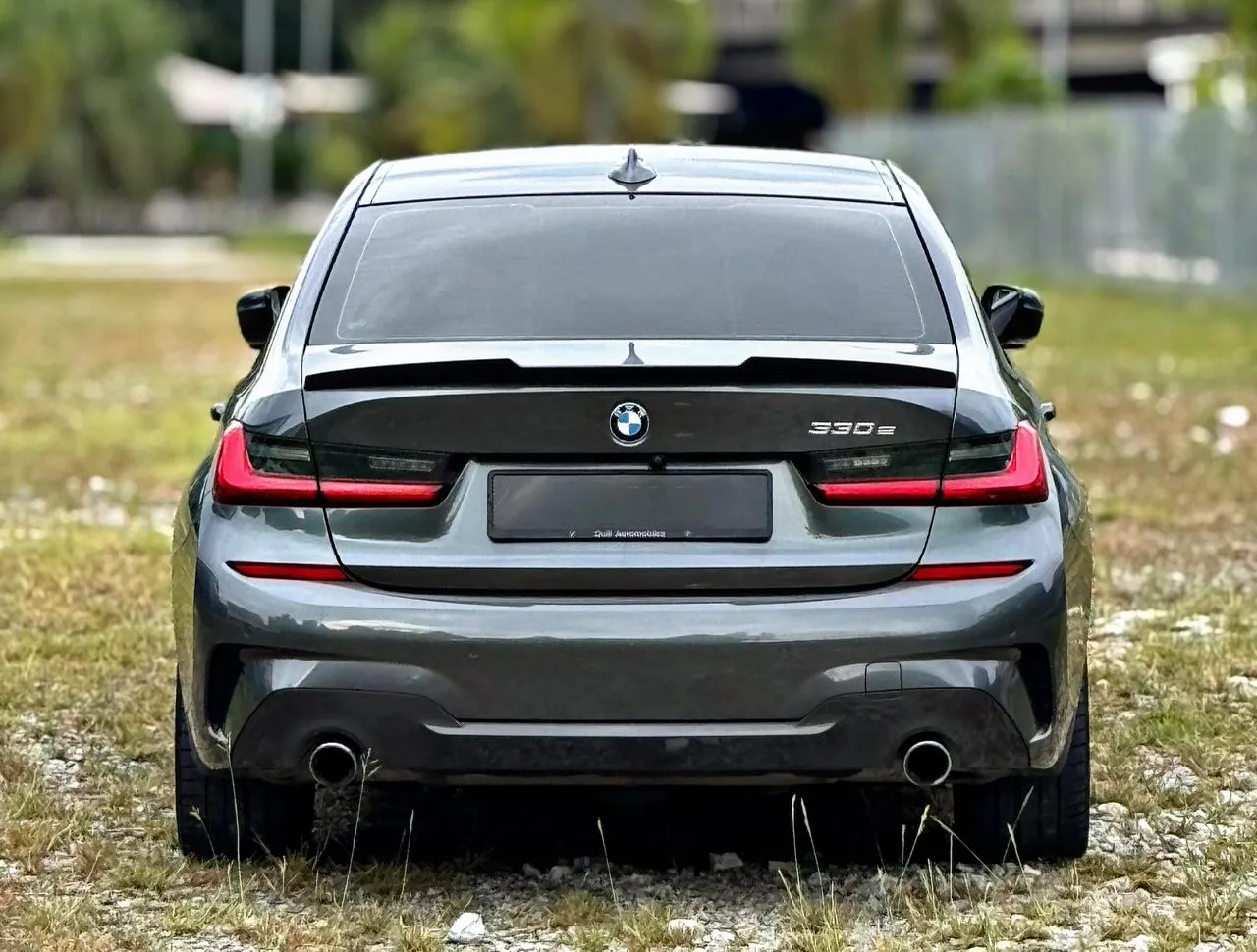 BMW 330e