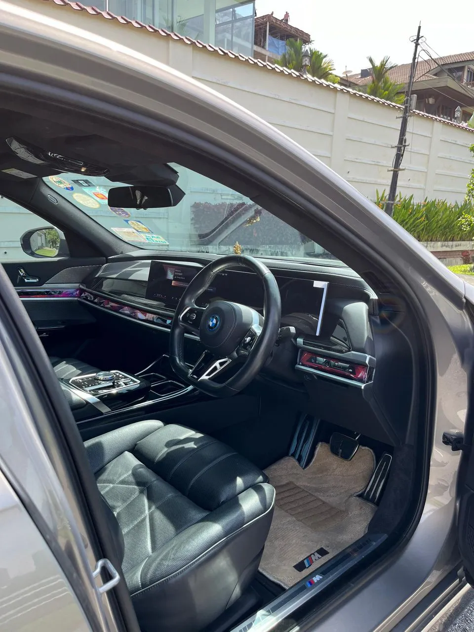 
BMW i7 full									