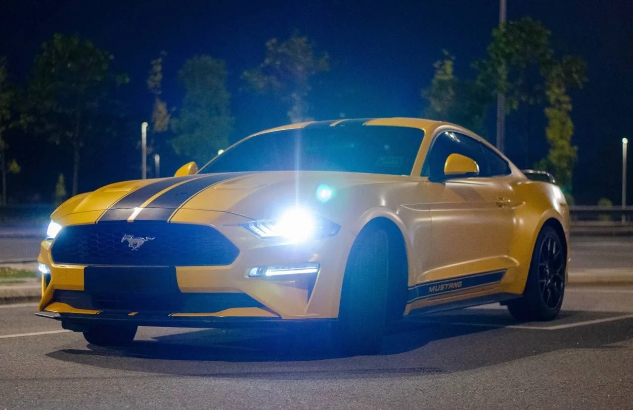 
Ford Mustang 2.3 full									