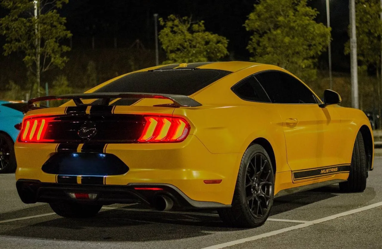 
Ford Mustang 2.3 full									