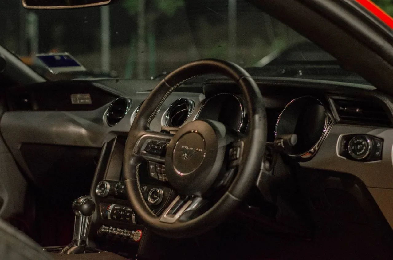 
Ford Mustang 5.0 full									