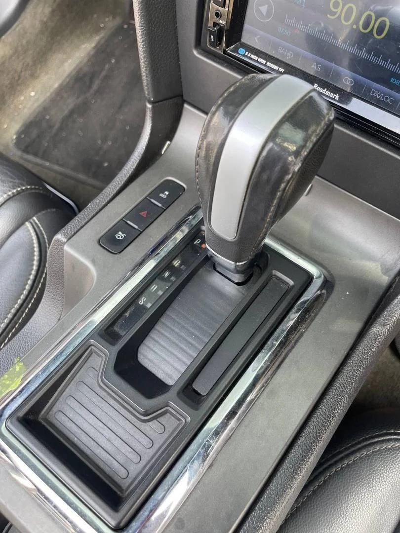 
Ford Mustang Convertible full									