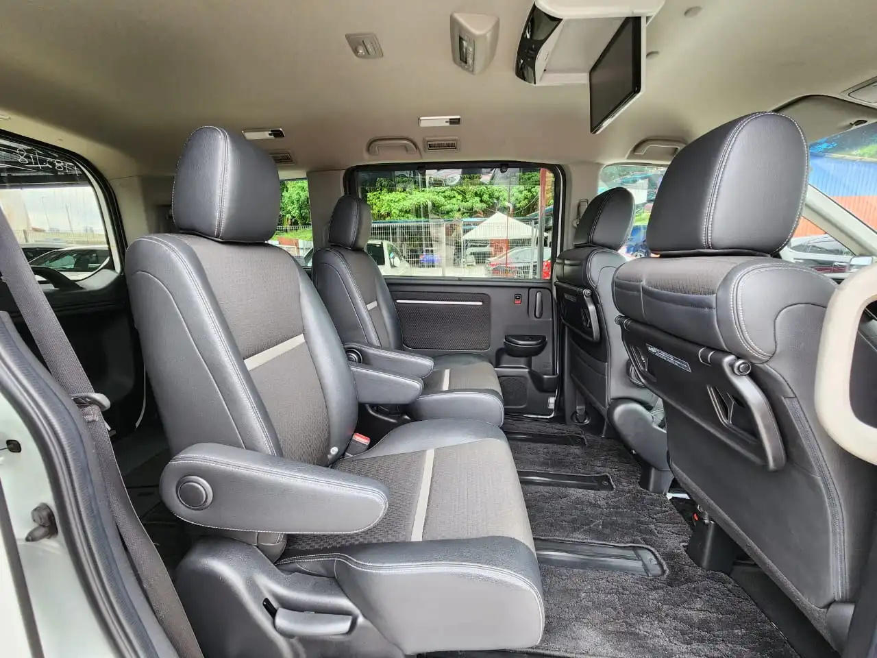 
Honda Stepwagon full									