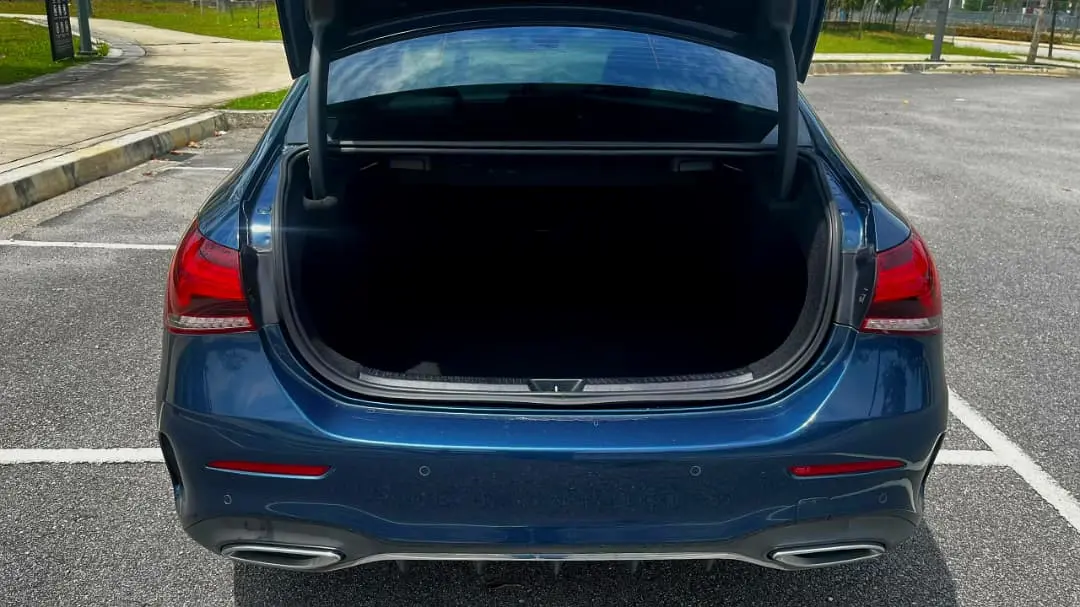 
Mercedes A250 Sedan full									