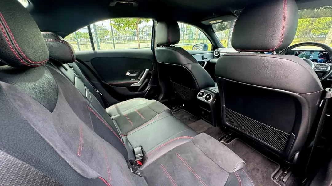 
Mercedes A250 Sedan full									