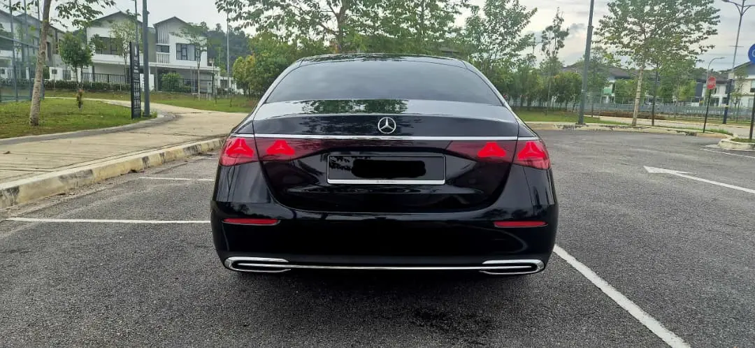 Mercedes E200 W214