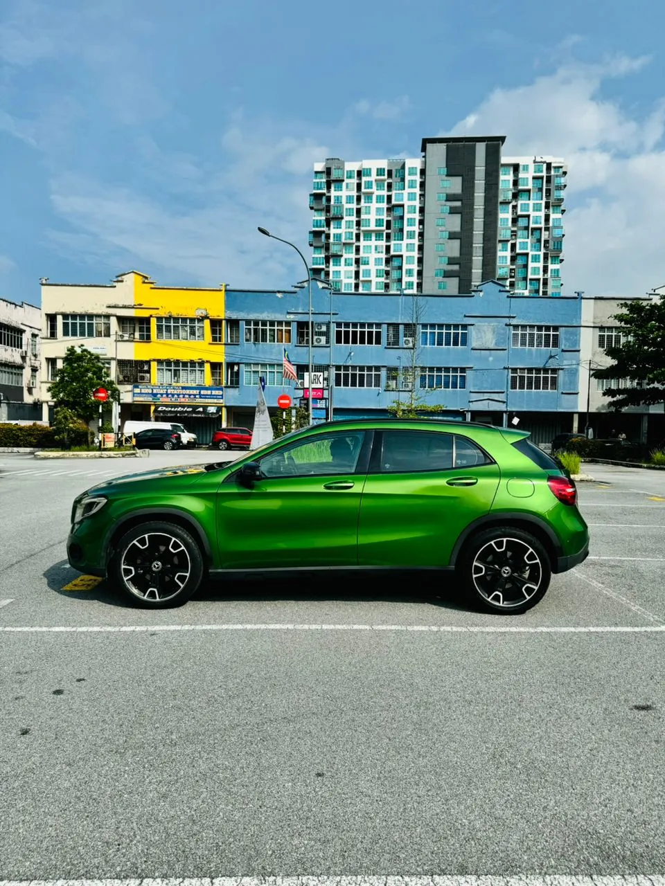 Mercedes Benz GLA 200