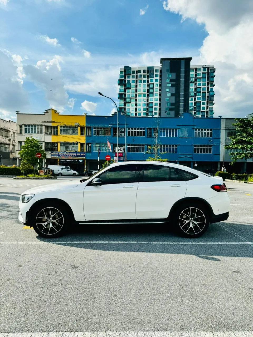 Mercedes Benz GLC300