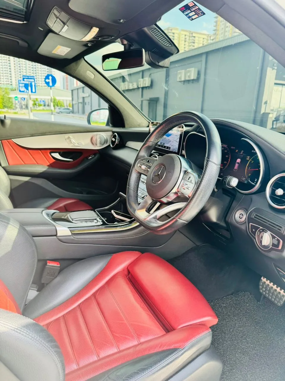 Mercedes Benz GLC300