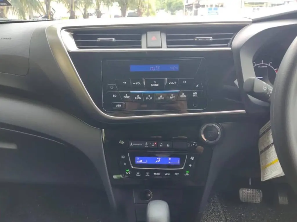 
Perodua Myvi Gen 3 H Spec full									