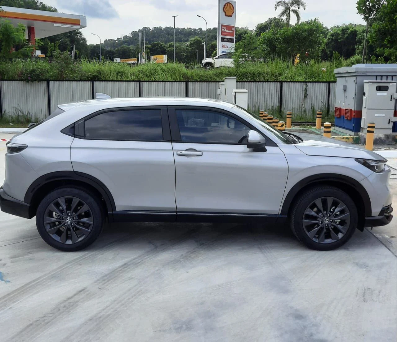 
Honda HRV RS (Hybrid) full									