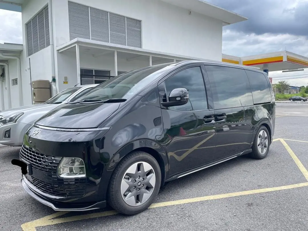 Hyundai Staria Max