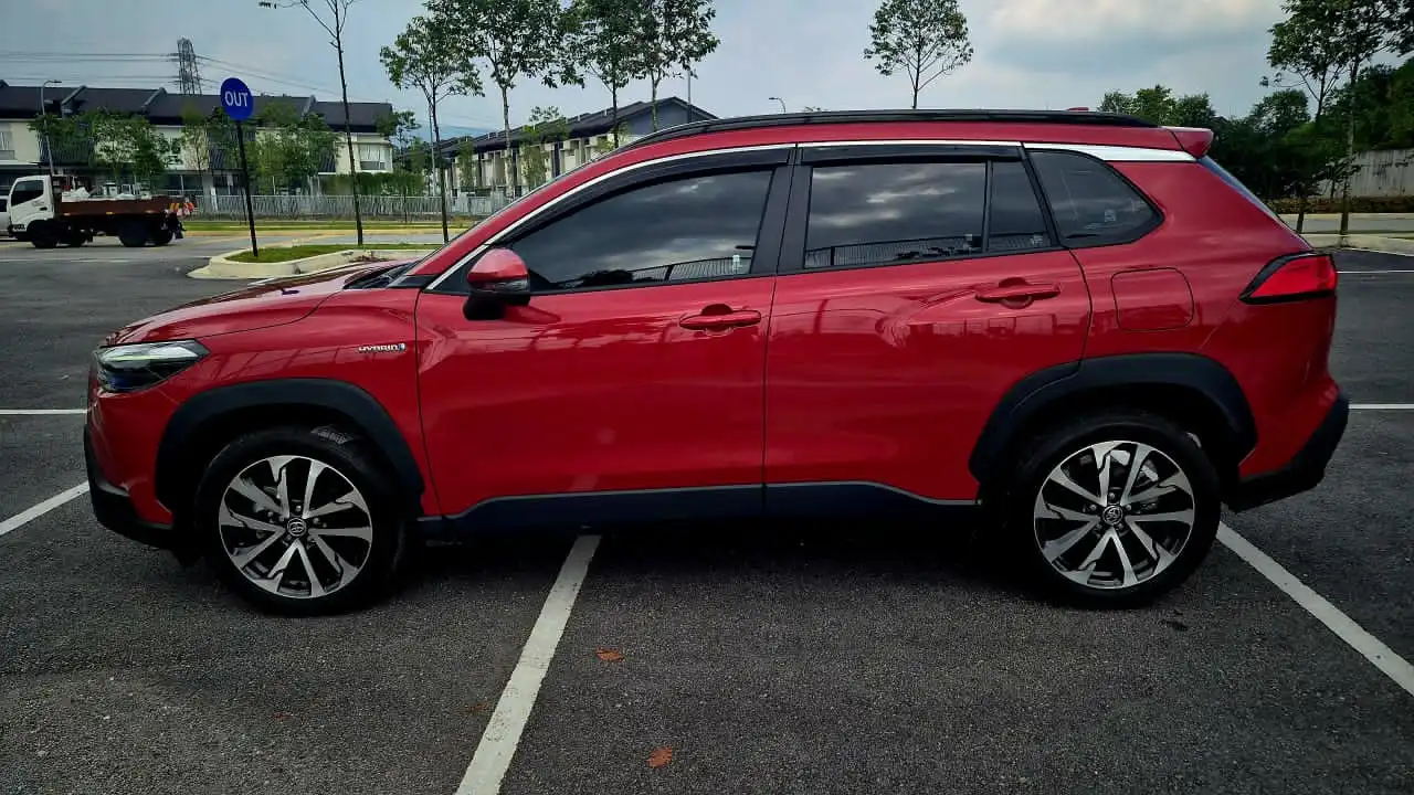 Toyota Corolla Cross (Hybrid)