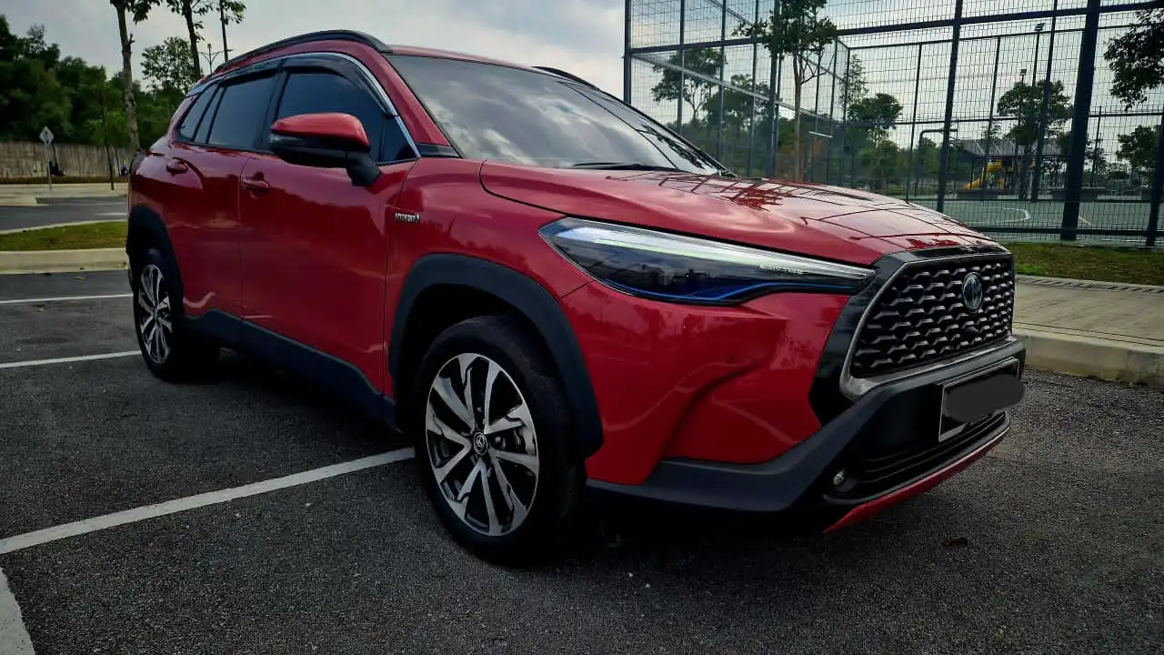 Toyota Corolla Cross (Hybrid)