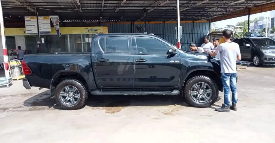
Toyota Hilux E Spec full									