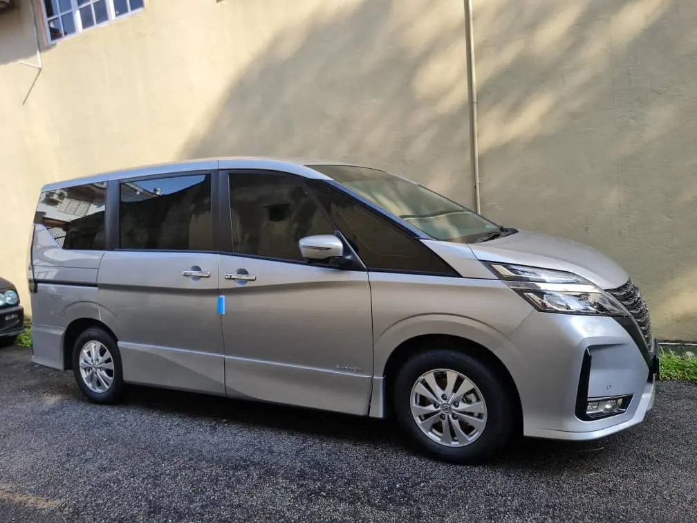 
Nissan Serena full									