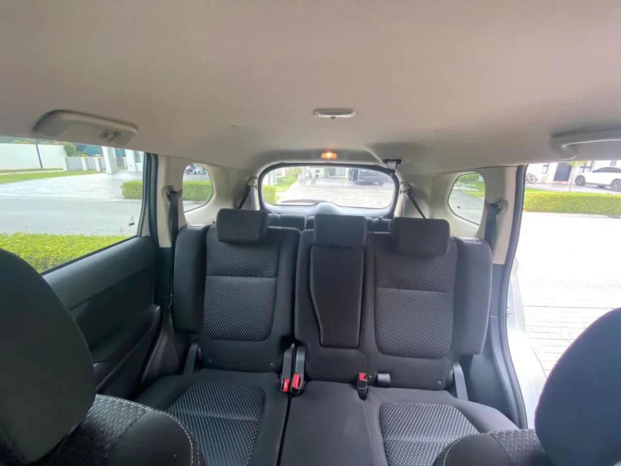 
Mitsubishi Outlander full									