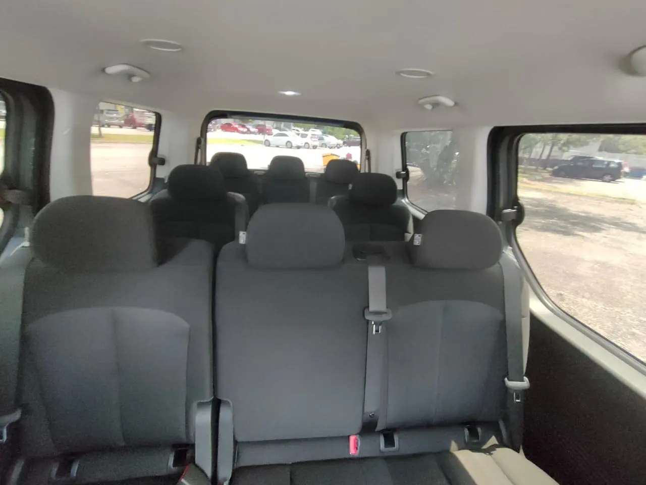 
Hyundai Staria Lite full									