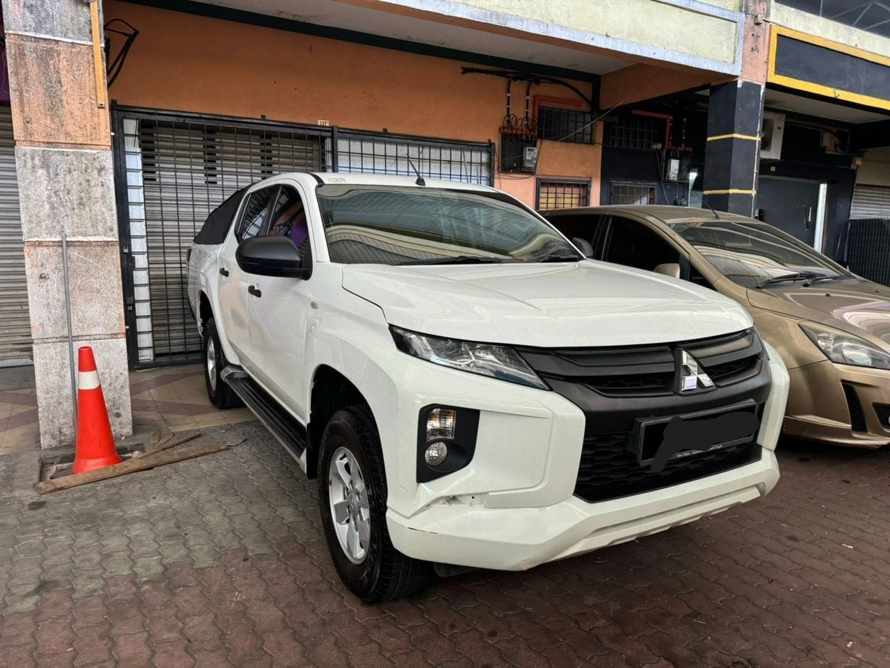 Mitsubishi Triton