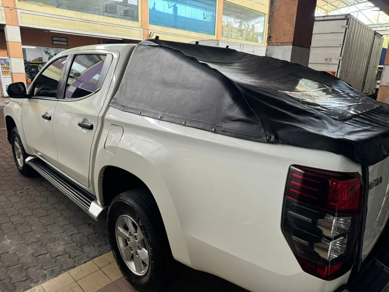 Mitsubishi Triton